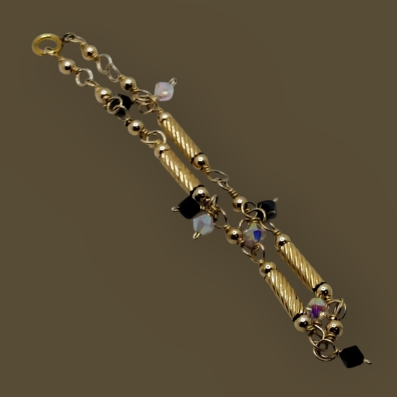 90s Vintage Elegant Gold Tone and Black Beaded Bracelet - Picture 2 of 9